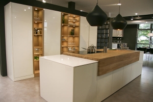 kuechenfront-aus-senosan-r-topx-glass gallery large